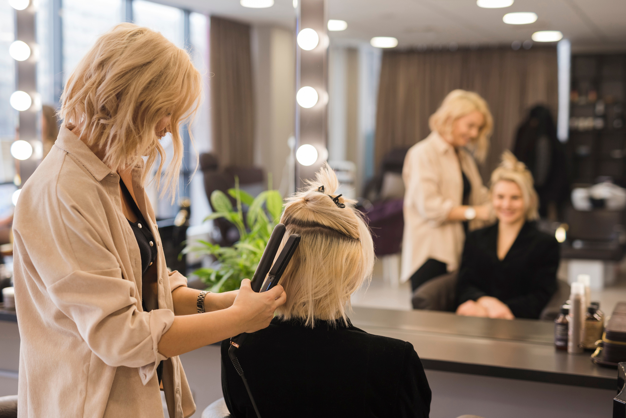 2148108818 Salon Services
